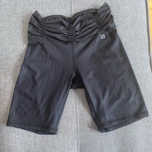 Exercise Shorts in shiny black